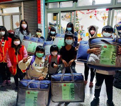 天氣漸冷偏鄉關懷送暖─雲林麥寮